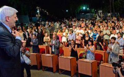 Con presencia de dirigentes massistas, Andreotti reasumi� en San Fernando