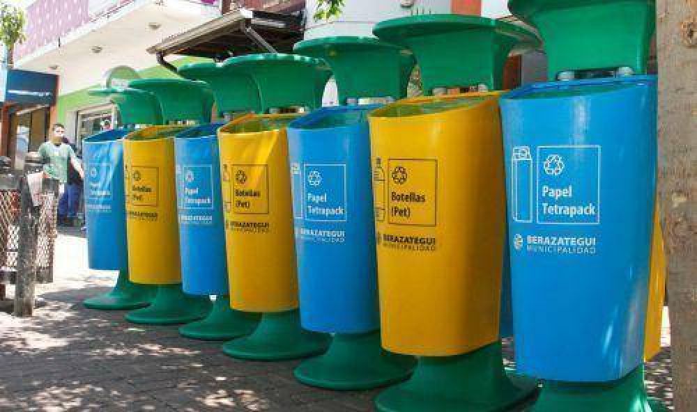 Entregan contenedores de selecci�n y reciclado de residuos