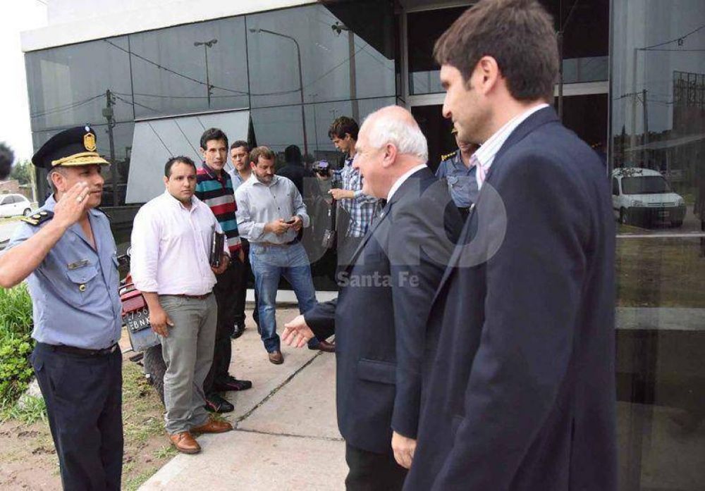 �Vamos a trabajar en un plan para poner en condiciones las comisar�as de la ciudad�