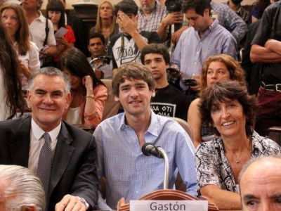 Gast�n Castagneto: �Nosotros tenemos que seguir trabajando por los compa�eros que nos votaron�