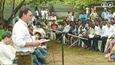 Emotivo pedido de perd�n de las FARC a una aldea