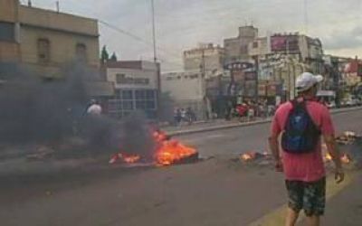 Caos y protestas por cortes de luz en distintas ciudades de la Provincia