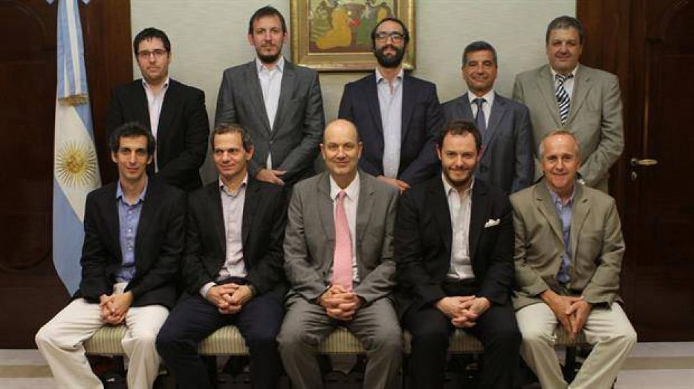 Ya est� redactada la medida para abrir el cepo y devaluar