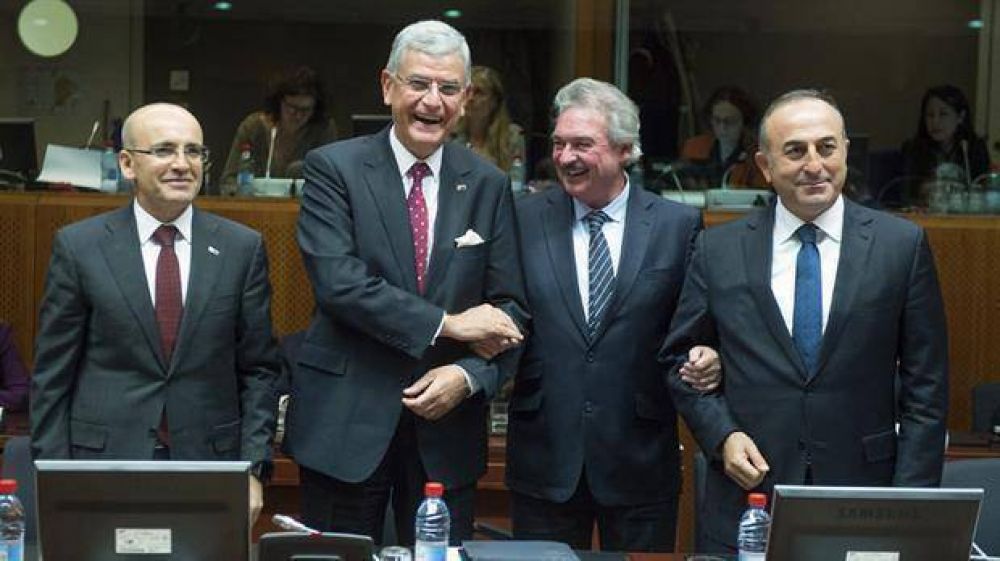 La UE reactiva el proceso de adhesi�n de Turqu�a por el drama migratorio