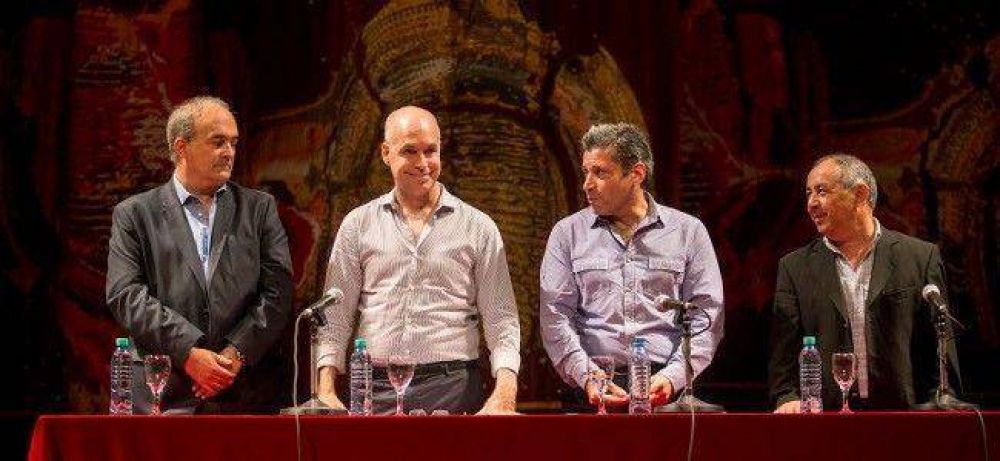 Larreta particip� de la entrega de diplomas del terciario del SUTERH