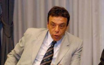 Z�rate: C�ffaro inform� que adelantar� el pago aguinaldo y dar� un bono a los municipales
