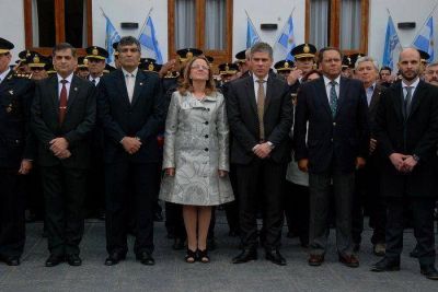 Gonz�lez calific� de �lamentable, ilegal y anti republicano� los decretos de Macri