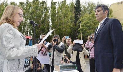  Asumi� el nuevo Jefe de Polic�a de la Provincia