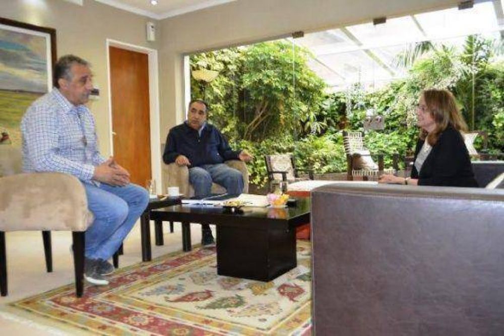 Alicia Kirchner se reuni� con el intendente y ex intendente de R�o Turbio