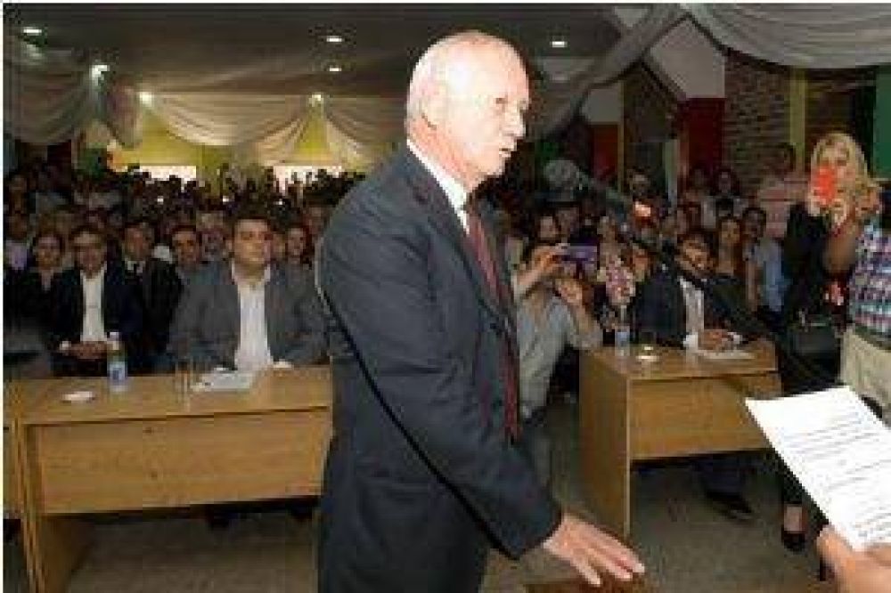 Jalile pidi� informes por la obra de cloacas