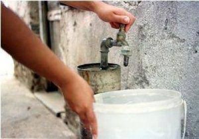 Quejas por falta de agua en el oeste de la ciudad
