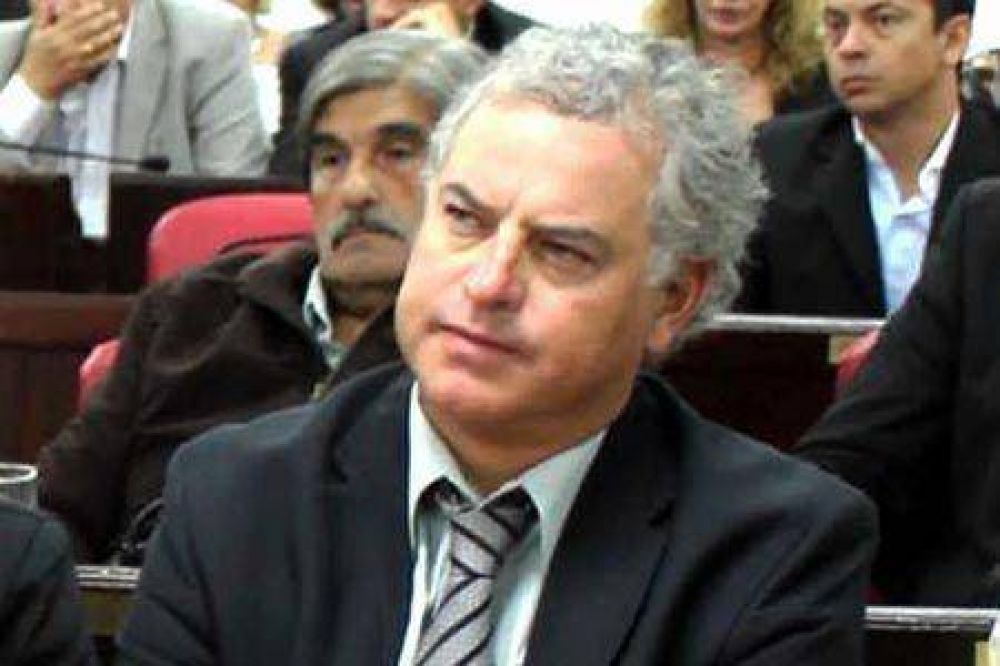 Hugo Dom�nguez: �Peppo necesita todo el apoyo y es bueno el camino del di�logo para gobernar�