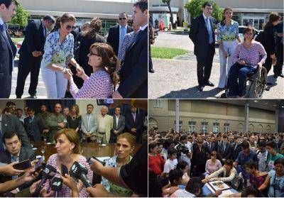 La Vicepresidenta Michetti lleg� a Santiago