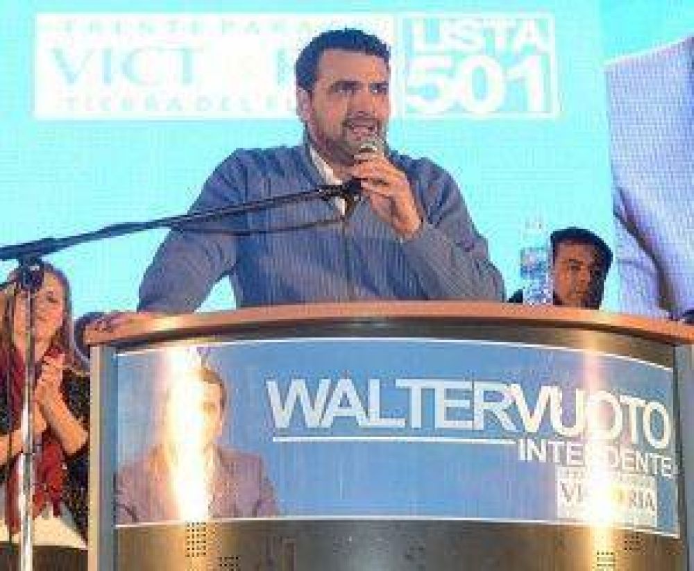 Asume Walter Vuoto, el primer intendente de La C�mpora del pa�s