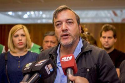 Se realiza una jornada de protesta de ATE que pide un bono de cinco mil pesos y paritarias