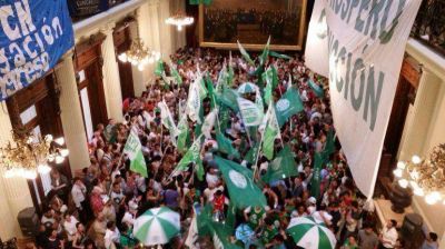 El gremio legislativo tom� uno de los salones del Congreso de la Naci�n