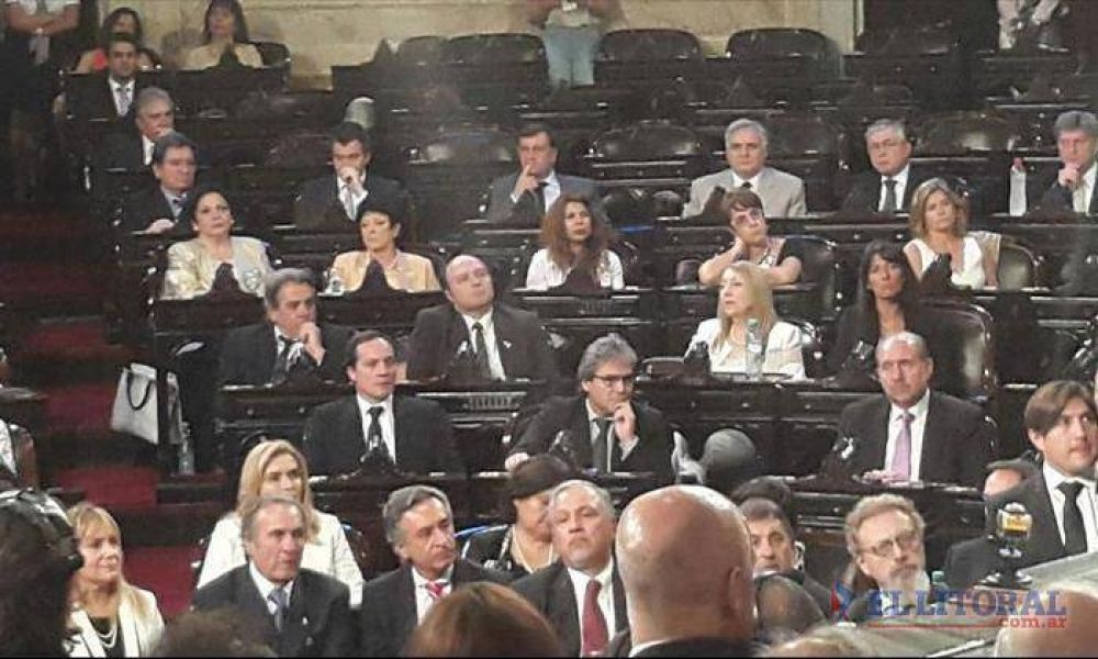 Rauda metamorfosis pol�tica: Esp�nola cerca del PRO; Colombi cerca de R�os