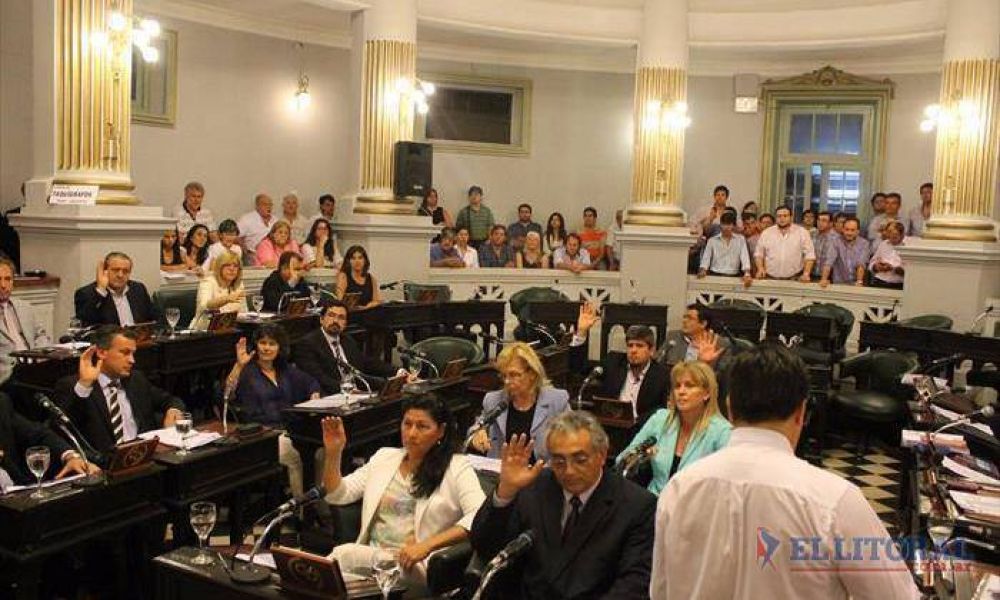 Aprobaron el Presupuesto 2016, pero el PJ vot� con los dientes apretados