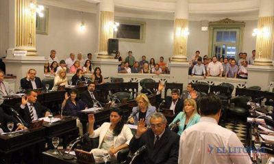 Aprobaron el Presupuesto 2016, pero el PJ vot� con los dientes apretados