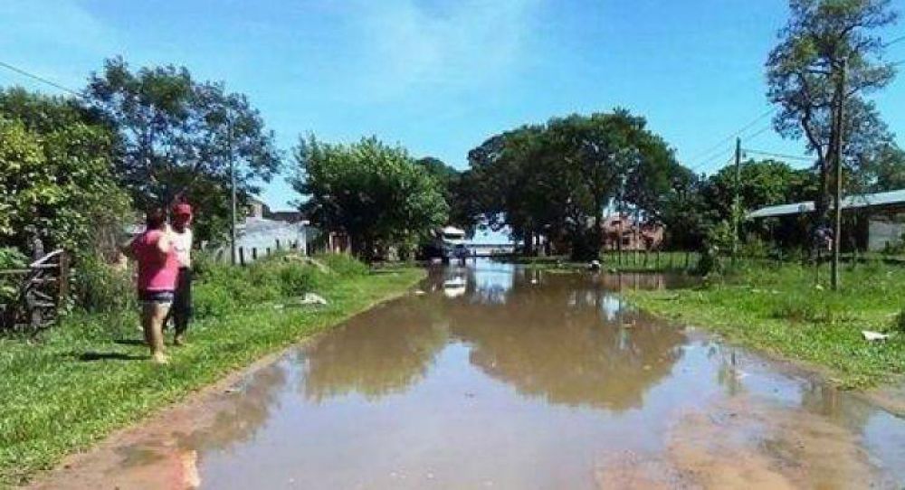 Lleg� un repunte del Paran� a Itat� y provoc� m�s evacuados