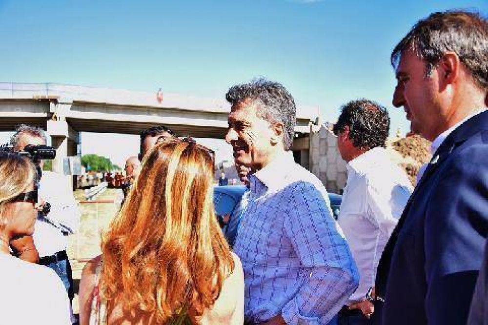 Macri y Vidal dialogaron con vecinos afectados por inundaciones