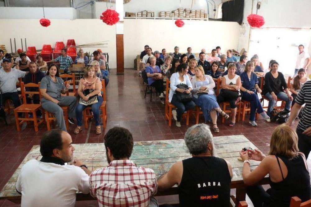 Tras aceptar el bono, tomar�an medidas si no cobran el sueldo antes de enero