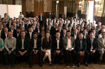 S�nchez y otros 134 intendentes se reunieron con Vidal
