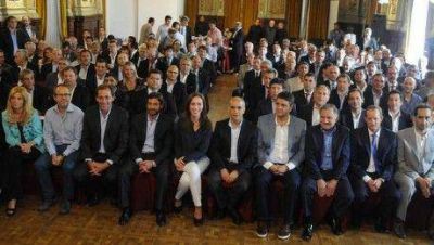 Vidal despu�s de estar con los intendentes: �Tenemos la obligaci�n de no defraudar a los ciudadanos�