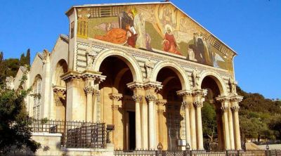 Iglesia en Jerusal�n abre Puerta Santa por Jubileo de la Misericordia