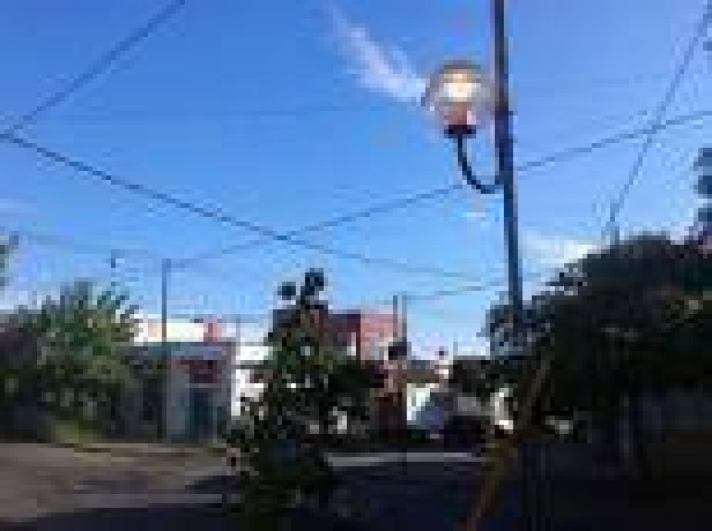 Emergencia energ�tica: En La Plata hay varias luminarias encendidas durante el d�a