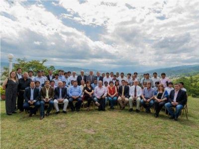 Gerardo Morales se reuni� con todos los intendentes y comisionados de la provincia