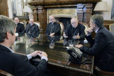 Macri recibe a la c�pula de la Conferencia Episcopal