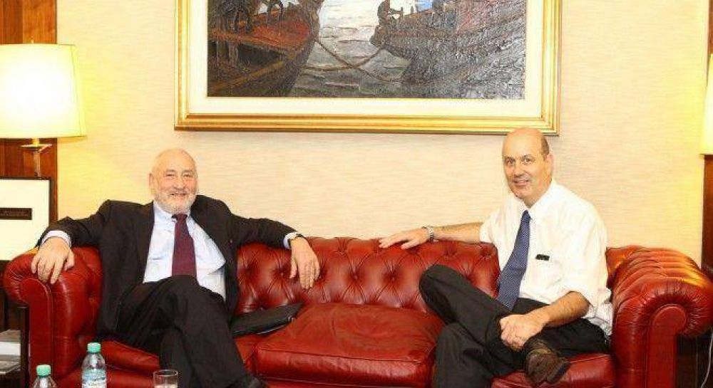 El Central no necesit� vender d�lares en el primer d�a sin cepo, por la dificultad para comprarlos