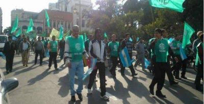 Estatales insisten con el bono navide�o y suman el pedido de mejoras laborales