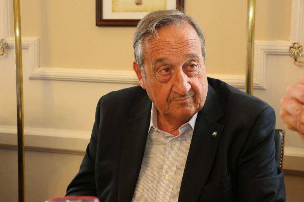 Compromiso ante los intendentes a cumplir con la coparticipaci�n