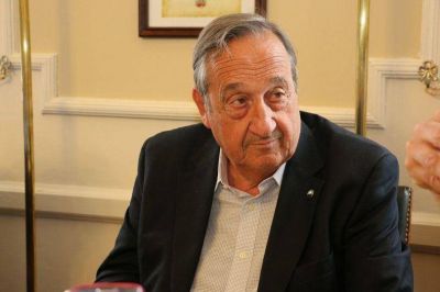 Compromiso ante los intendentes a cumplir con la coparticipaci�n