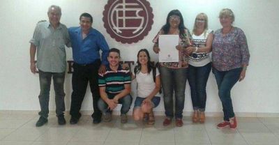 EL SINDICATO DE EMPLEADOS MUNICIPALES FIRMA CONVENIO CON EL CLUB LANUS