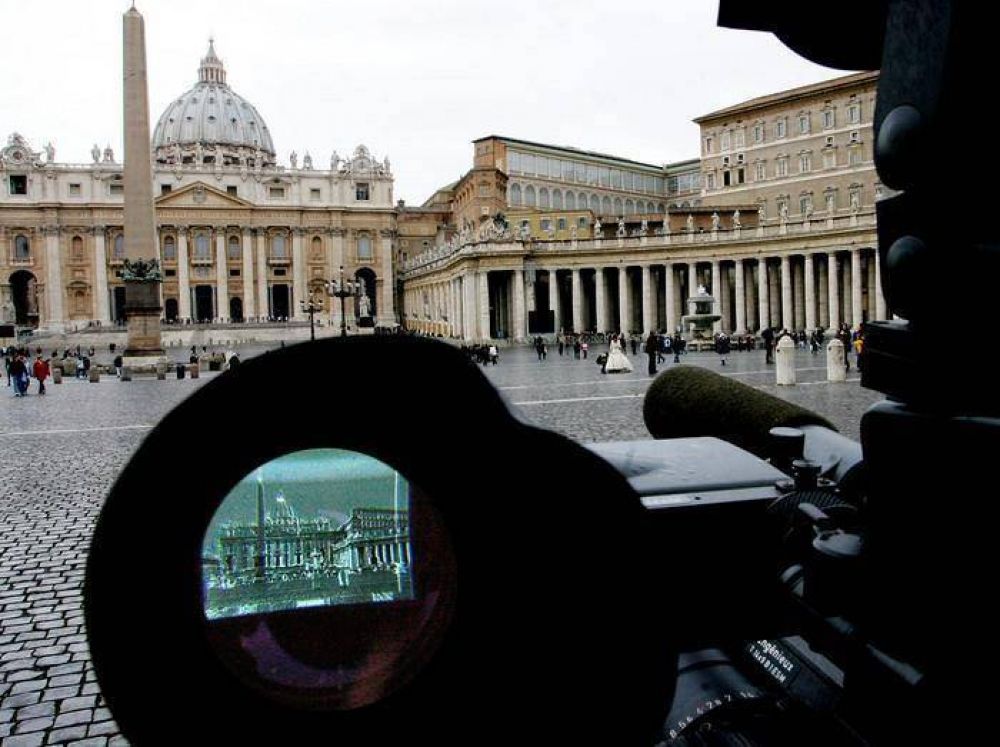 El Papa: un exceso de noticias no es suficiente para despertar conciencias