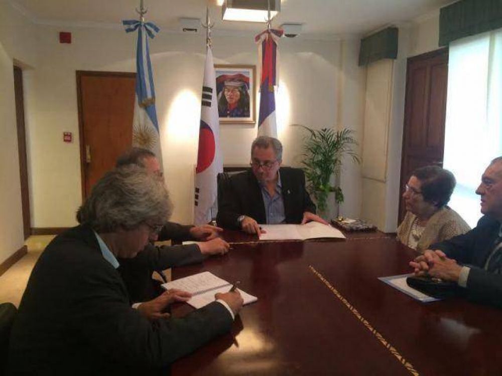 Passalacqua recibi� al embajador de Corea en la Argentina
