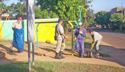 Contin�an con la limpieza de alcantarillas en Posadas