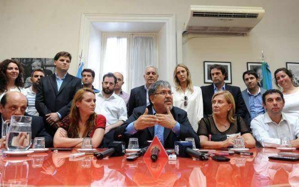 Legisladores con ex ministra de Scioli por el presupuesto