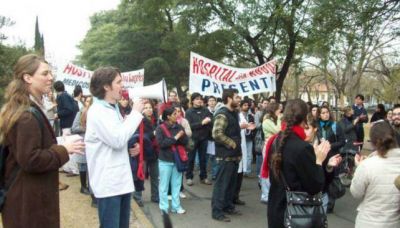 Contin�an las asambleas en los hospitales p�blicos 
