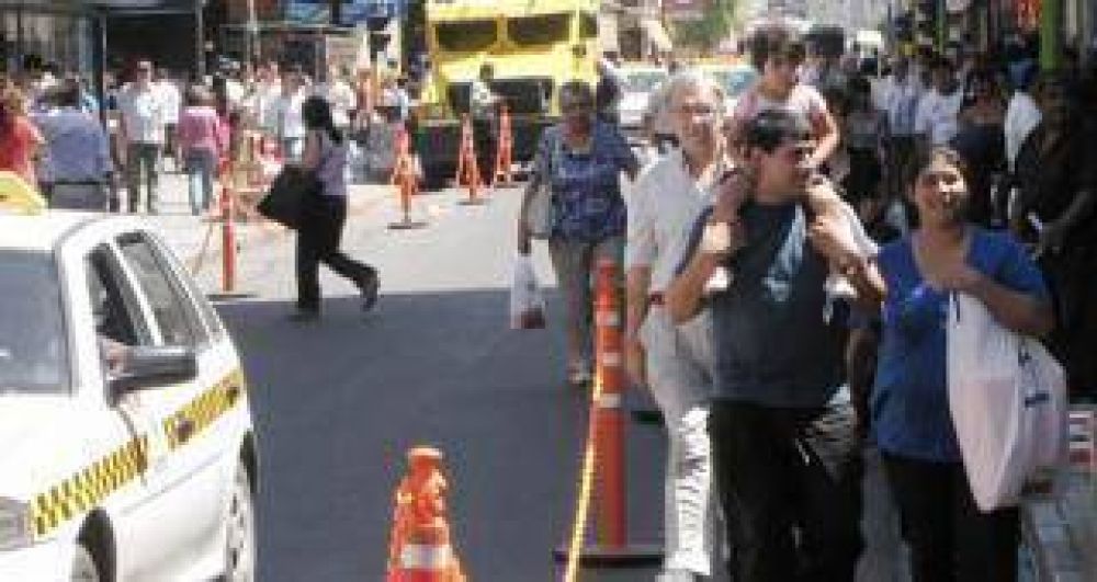Desde hoy el peat�n tendr� m�s espacio en el microcentro