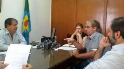 Toty Flores pone en marcha programa para incentivar el �Primer Empleo� 