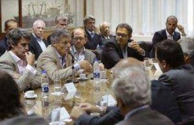 Empresarios fijan en 28% la referencia para la paritaria 2016