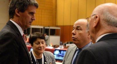 Prat Gay empez� a mostrarse como super ministro en la cumbre del Mercosur