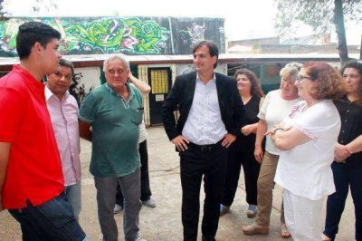 Galmarini entreg� un subsidio al Polivalente de Artes