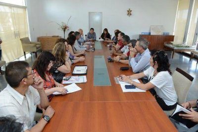 Nardini particip� de mesa de trabajo con actores del sistema educativo