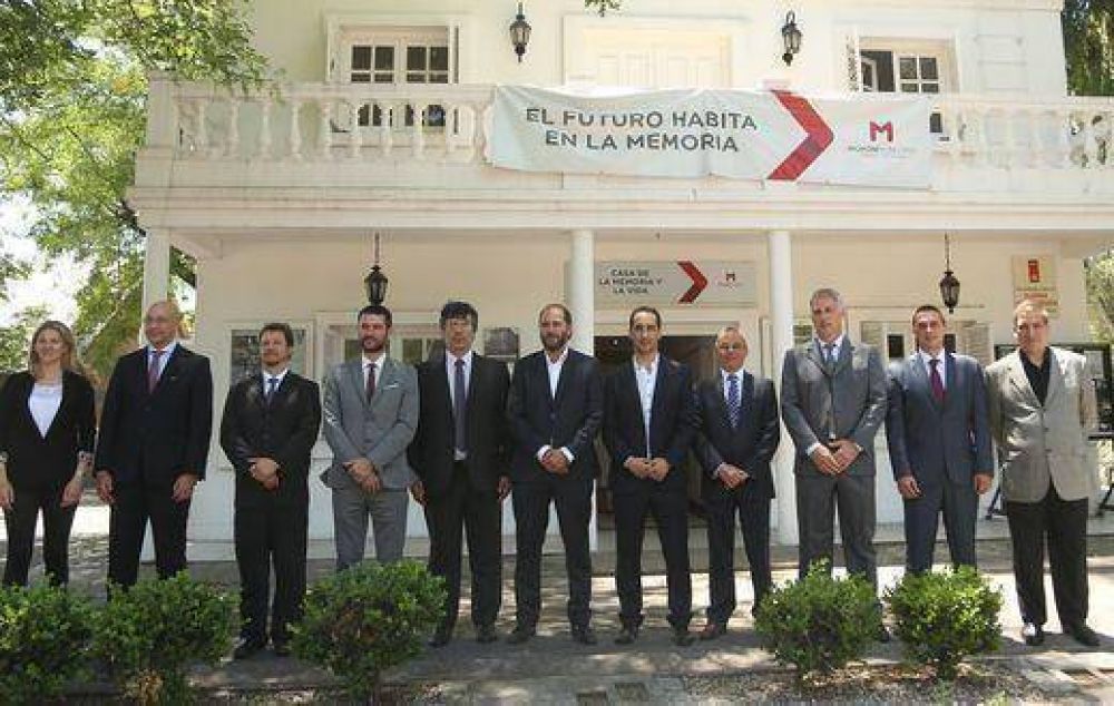 Tagliaferro present� su nuevo gabinete