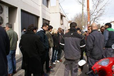 Avance de los trabajadores de Cartocor y Pop por el conflicto con el Grupo Arcor